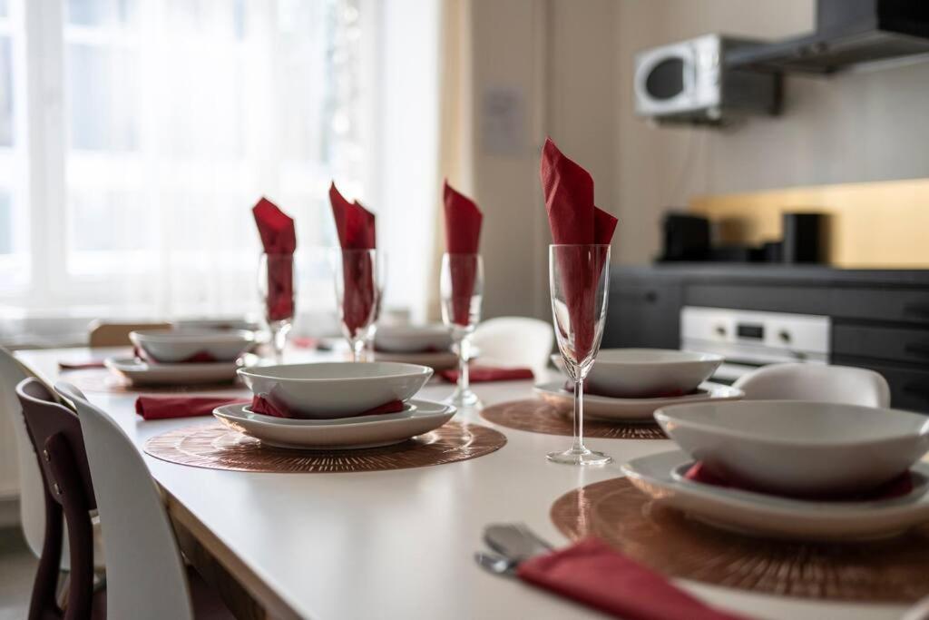 Superb 3 Bedroom & 3 Bathroom Duplex In Brussels City Centre Kültér fotó
